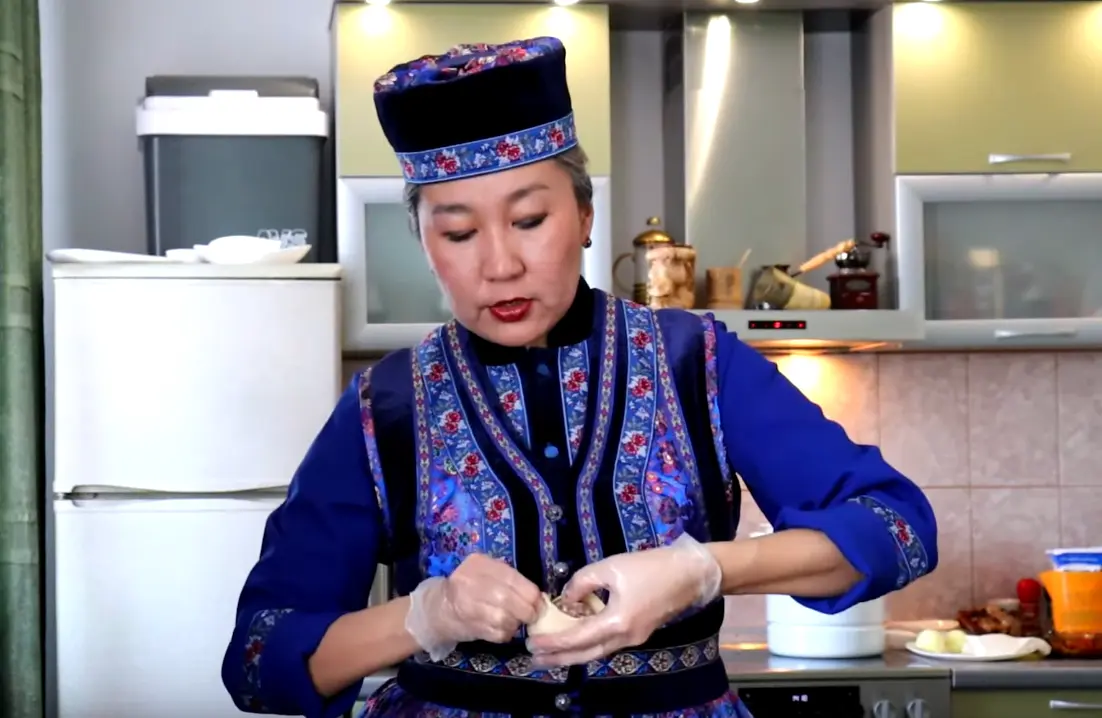 Мастер-класс по лепке национального блюда бурят «Буузы»