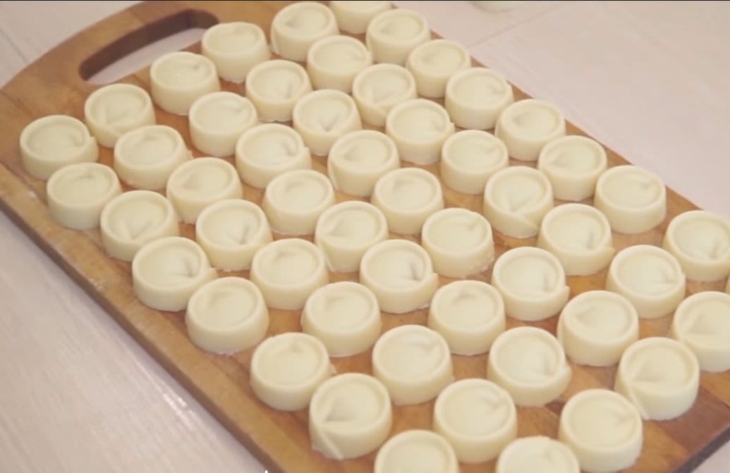 Пельмени с водкой