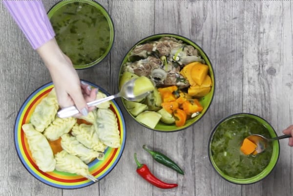 Буузы и суп по монгольски