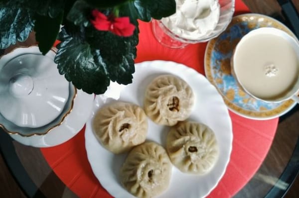 Буузы и монгольский чай