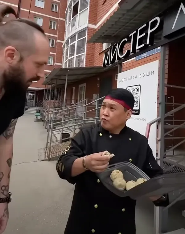 Когда суши-мастер выбирает буузы: гастрономическая драма в обеденный перерыв