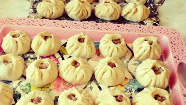 Позы (буузы) - национальное бурятское блюдо